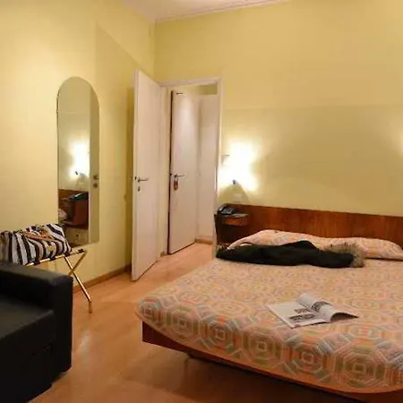 Hotel Moderne 3*