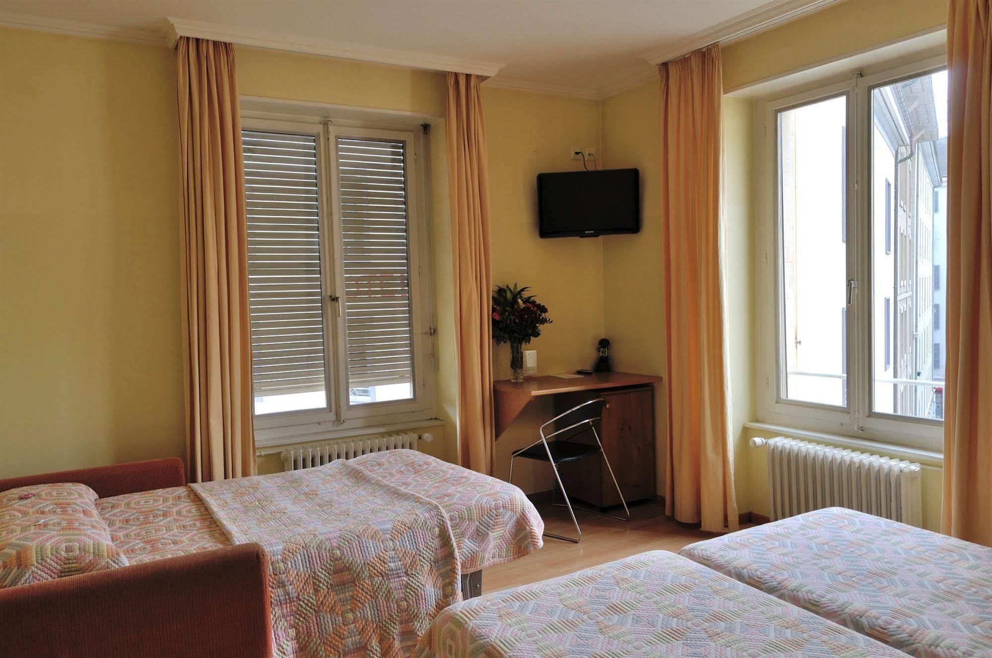 Hotel Moderne 3*